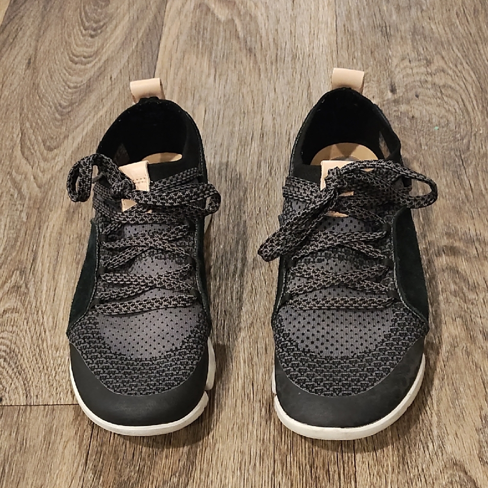 Clarks Cream and Black Sneakers